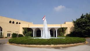 السفير موسى بعد لقاء الخماسية الرئيس عون: نؤيّد قرار الدولة أمس  أمّا في ما يتعلق باستمرار "حزب الله"في إطلاق الصواريخ فالمطلوب من الجيش اللبناني التصرّف