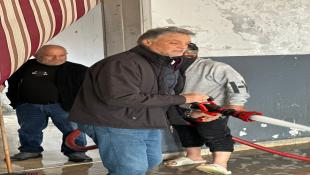 بالفيديو وبالصور: جمعية أعمالنا برئاسة القنصل د. حامد أبوظهر باشرت تنظيف وتأهيل قصر العدل القديم في صيدا تحضيرا لإستخدامه كمركز إيواء للنازحين