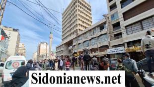 بالفيديو والصور : 5 شهداء و7 جرحى في صيدا حصيلة أولية  للغارة الإسرائيلية على مبنى عمارة المقاصد  وأضرار جسيمة في المبنى والمباني المجاورة