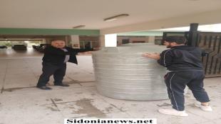 بالصور : مؤسسة مياه لبنان الجنوبي تسلمت مجموعة من خزانات المياه من الصليب الاحمر الدولي لتأمين المياه لعدد من مراكز الايواء في عبرا والغازيه