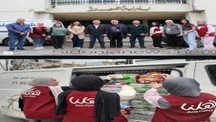 بالصور: ضمن حملتها أغيثوا لبنان جمعية أهلنا تسلّم بلدية صيدا مساعدات عينية مخصصة للأطفال وكبار السن في مراكز الإيواء