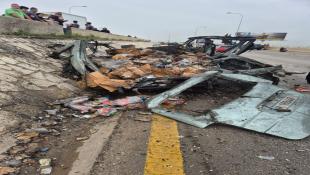 بالصور :تصعيد وغارات إسرائيلية دامية : استهداف فان وسيارة على اوتوستراد السعدديات الجية - برجا ... هدم منازل في جنوب لبنان بأسلوب يُشبه غزة