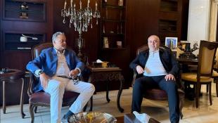 عامر معطي يستقبل القنصل حامد أبو ظهر ويؤكد أهمية التكاتف في الظروف الصعبة