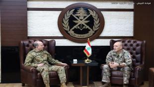 بالصور :قائد الجيش اللبناني العماد رودولف هيكل استقبل نائب رئيس أركان الجيش الفرنسي للعمليات والبحث تناول سبل التعاون بين الجيشَين