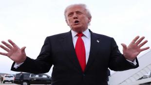 الرئيس الأميركي ترامب يطوي حرباً بدأها من دون تحقيق أهدافها