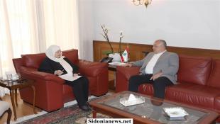 بالصور: بهية الحريري تتابع مع زوارها أوضاع النازحين والعائدين جنوباً وسبل تعزيز صمودهم.. وشؤوناً إغاثية وحياتية وتنموية