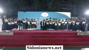 بالصور: ثانوية الحاج بهاء الدين الحريري تُخرّج دفعة الثبات والأمل لطلاب السنة التاسعة الأساسية |  بهية الحريري: اهتزّت المباني ولم تهتز الرسالة بل ازدادت رسوخاً ووفاءً لعهدها؟