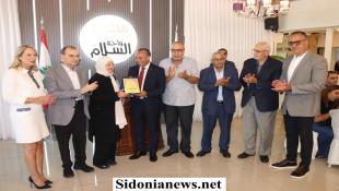 بالصور : جمعية جامع البحر كرّمت القاضي إيهاب بعاصيري لمناسبة نيله شهادة الدكتوراه في القانون بدرجة امتياز