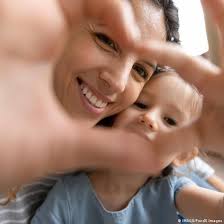 العناق يساعد على التئام جروح الجسد بسرعة.. اكتشف كيف!